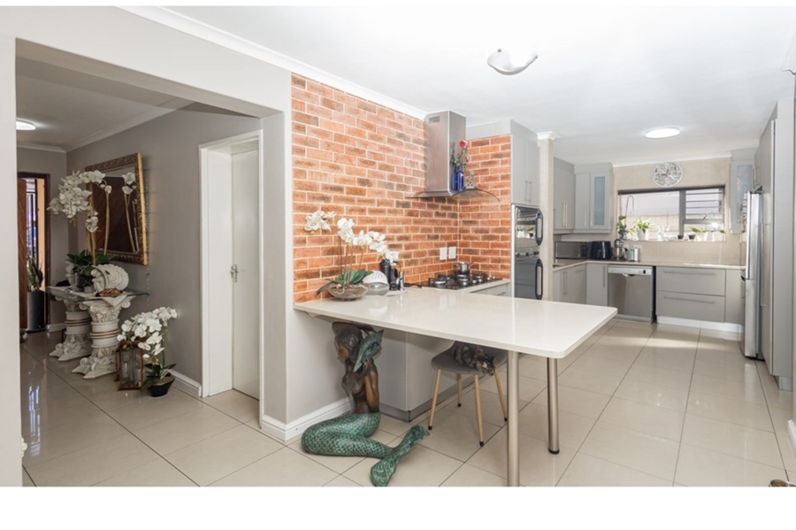 3 Bedroom Property for Sale in Brackenfell South Western Cape